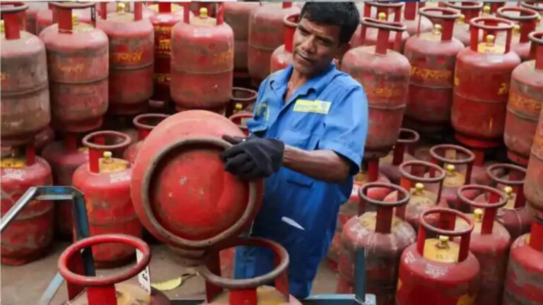 LPG Price Hike: पेट्रोल-डीजल के बाद अब LPG सिलेंडर होगा महंगा? चेक करें आज का लेटेस्ट रेट