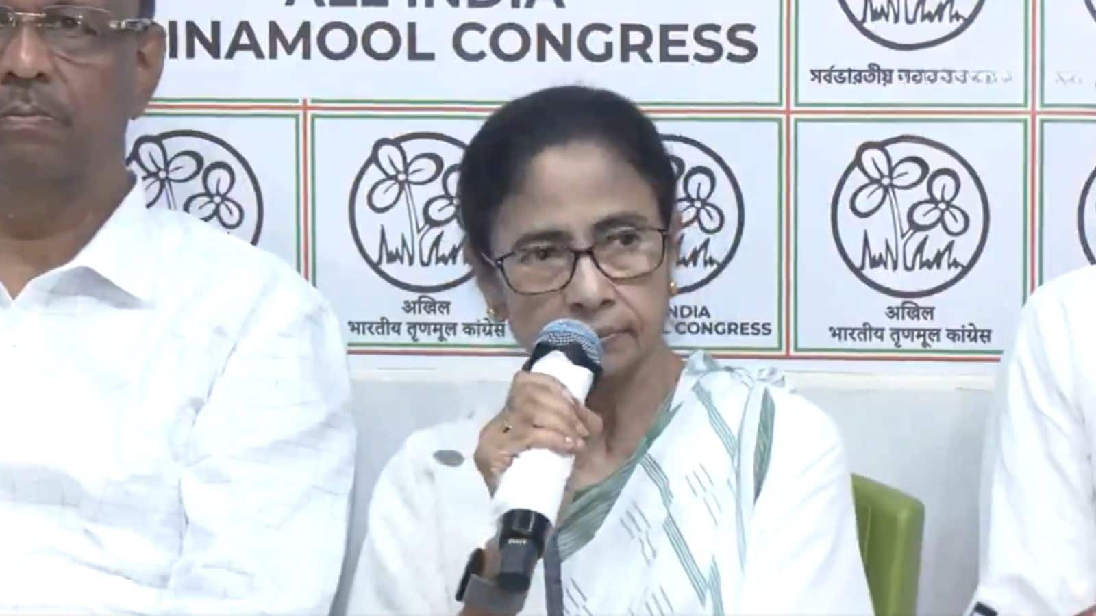 'मैं इस्तीफा नहीं दूंगी, मैं हारी नहीं मुझे हराया गया'! बंगाल चुनाव में हार के बाद अड़ गईं ममता बनर्जी, EC को बताया 'असली विलेन'