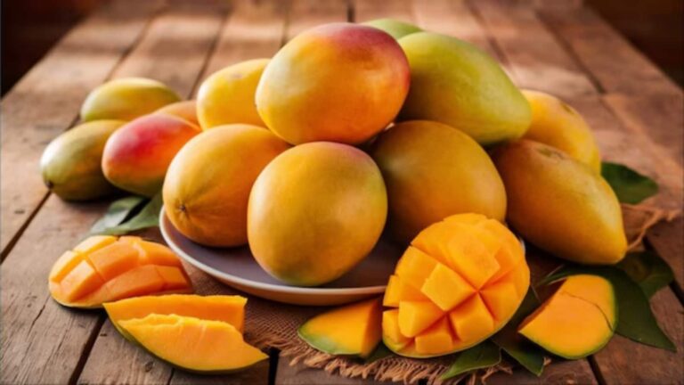 1.5 लाख के मैंगो Pass, 50-60 डॉलर का Mango Box... अमेरिका में लोग कितना खर्च कर खा रहे भारत के ये शानदार आम?