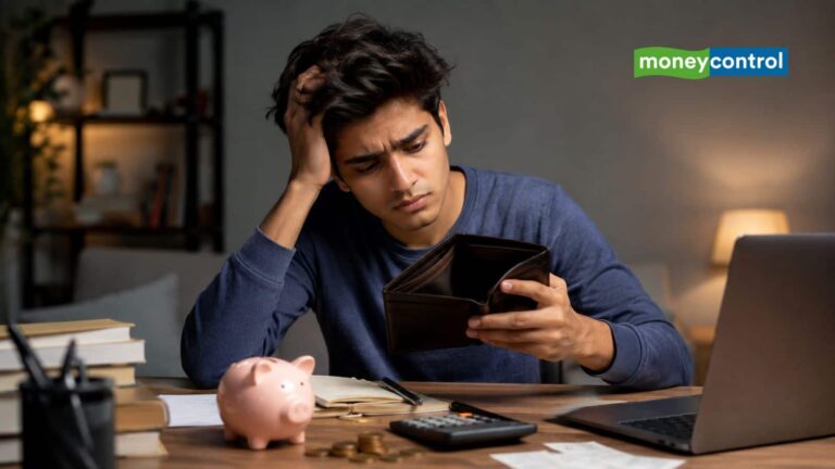 Money Mistakes: 20 की उम्र में होने वाली पैसों से जुड़ी 5 बड़ी गलतियां, जो बाद में पड़ सकती हैं भारी