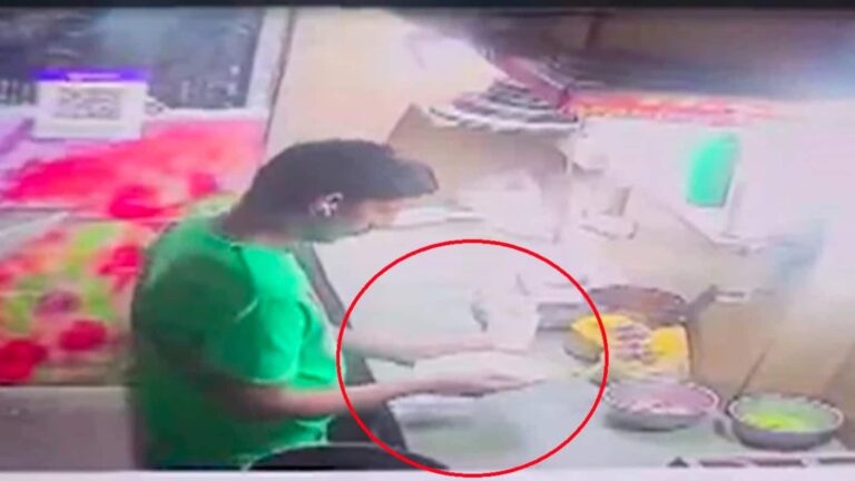 Noida Pizza Viral Video: थूककर बनाता था पिज्जा और फिर करता था सर्व, नोएडा में रेस्टोरेंट संचालक की करतूत का वीडियो वायरल
