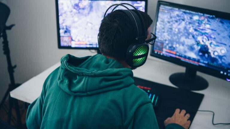 Online Gaming stocks : सुप्रीम कोर्ट से लगा तगड़ा झटका, डेल्टा कॉर्प 14% टूटा, नजारा टेक 1.5% फिसला