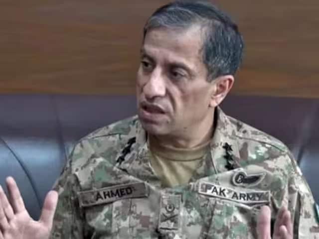Operation Sindoor : 'भारतीय सेना के अधिकारी अंग्रेजी क्यों बोलते हैं', कैमरे पर रोने लगे पाकिस्तानी जनरल, अब सोशल मीडिया पर खूब उड़ रहा मजाक