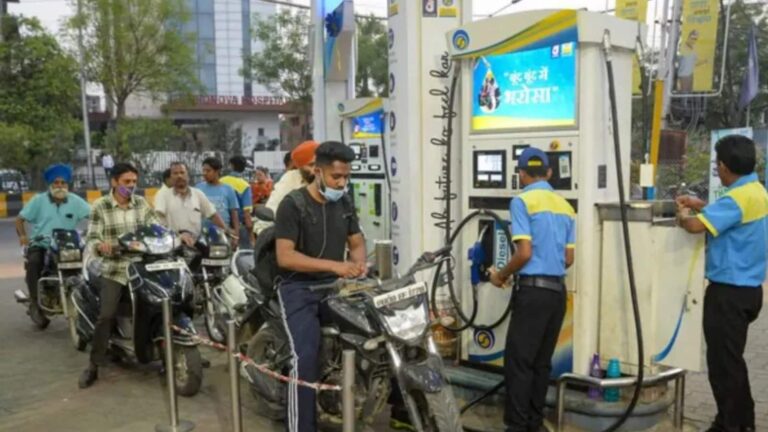Petrol Diesel Price Today: दिल्ली-मुंबई समेत बड़े शहरों में क्या है पेट्रोल-डीजल के रेट? जानें नए अपडेट