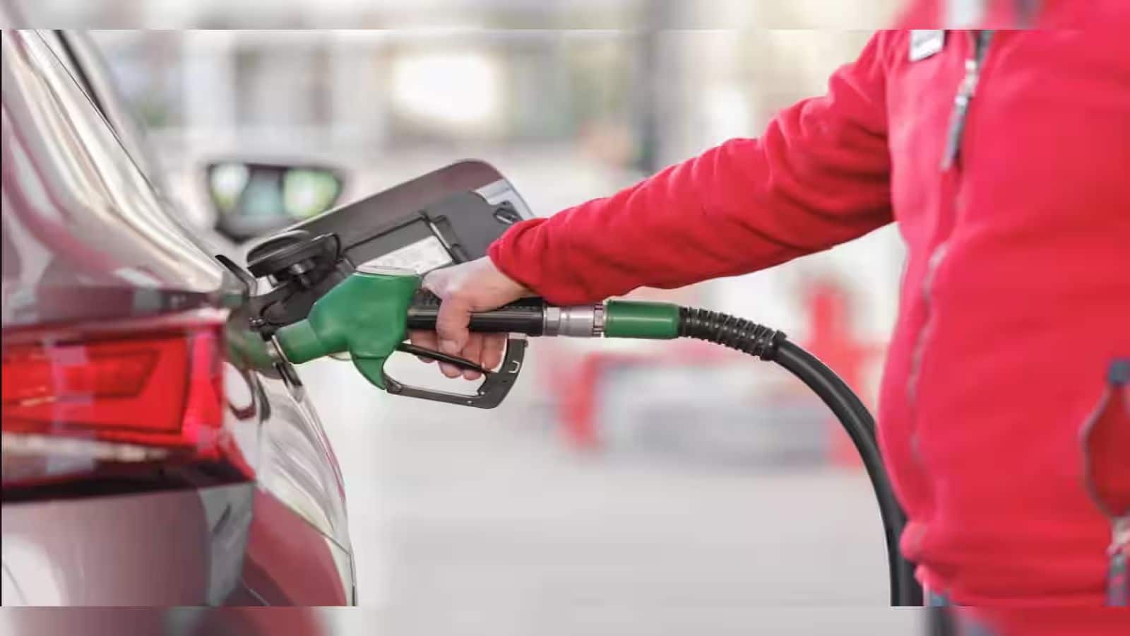Petrol Diesel Price Today: हैदराबाद में पेट्रोल सबसे महंगा, जानें बाकी शहरों के भाव