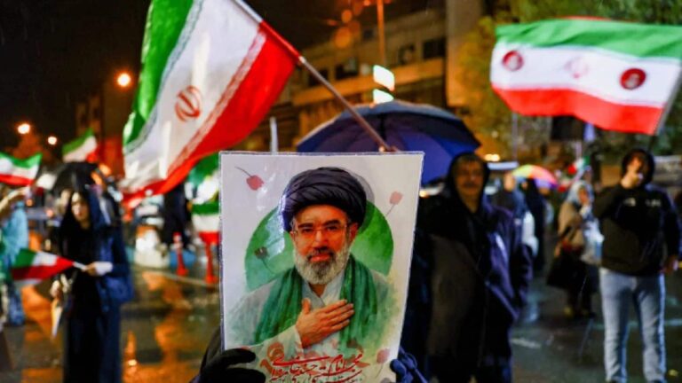 Iran War: अरब देशों के गिड़गिड़ाने पर टला हमला! ईरान के इस 'डेडली प्लान' से थर-थर कांपे सऊदी अरब और UAE