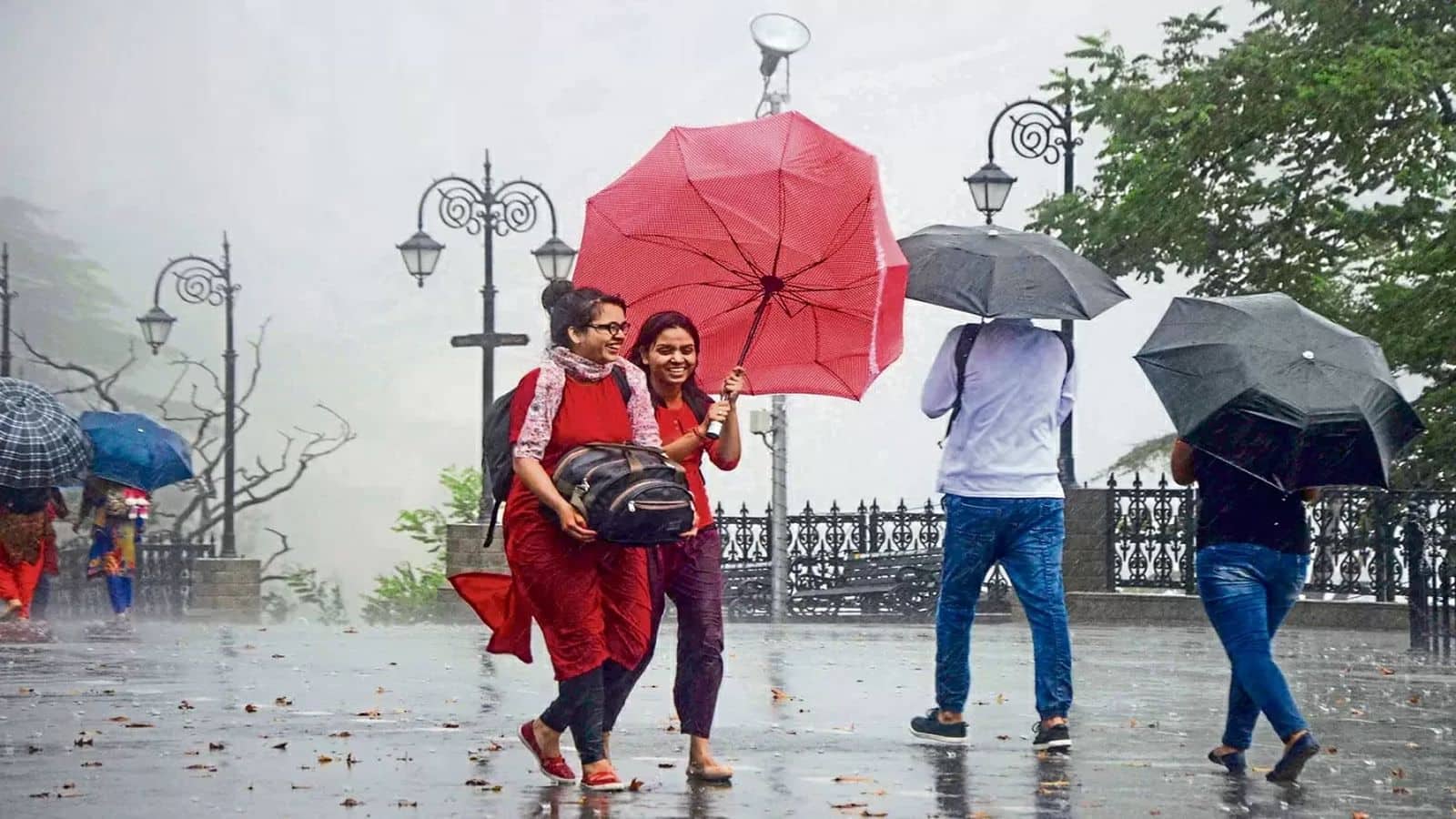 IMD Heavy rain alert: इन राज्यों में भयानक तूफानी बारिश, बवंडर का अलर्ट जारी, 3 से 6 मई तक ऐसा रहेगा मौसम