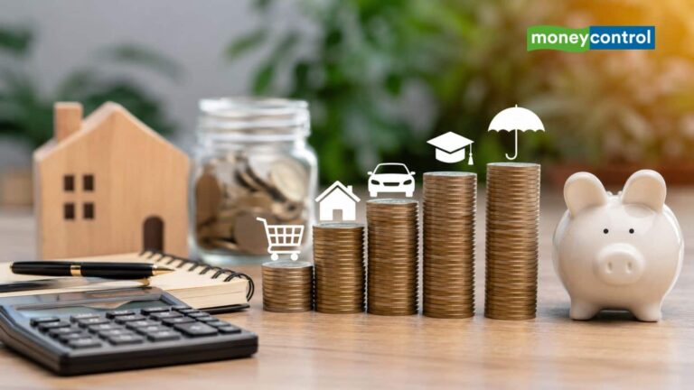 Salary Rule: किराया, EMI और SIP के बीच कैसे बांटे सैलरी? ये शानदार फॉर्मूला करेगा आपकी मदद