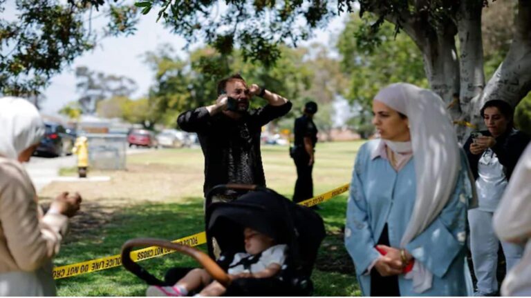 San Diego Shooting: अमेरिका में मस्जिद के बाहर अंधाधुंध गोलीबारी, सुरक्षाकर्मी समेत 5 लोगों की मौत; दो हमलावर किशोर भी मृत मिले