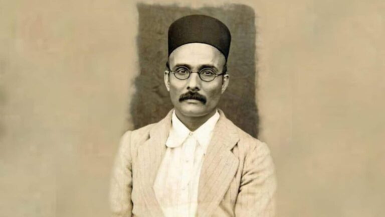 सावरकर ने 5 बार दया याचिका दायर की, गाय को एक उपयोगी पशु माना, भगवान नहीं: परपोते ने कोर्ट को बताया