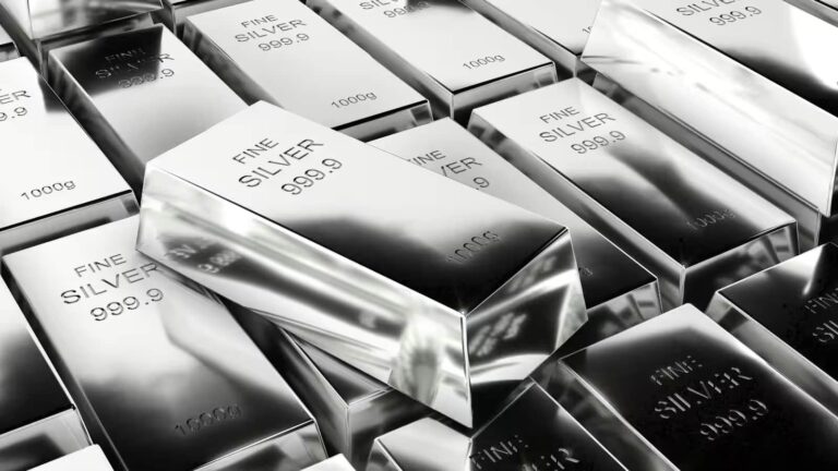 Silver Rate Today: आज चांदी सस्ती हुई या महंगी? जानें दिल्ली, पटना, लखनऊ समेत अपने शहर का भाव