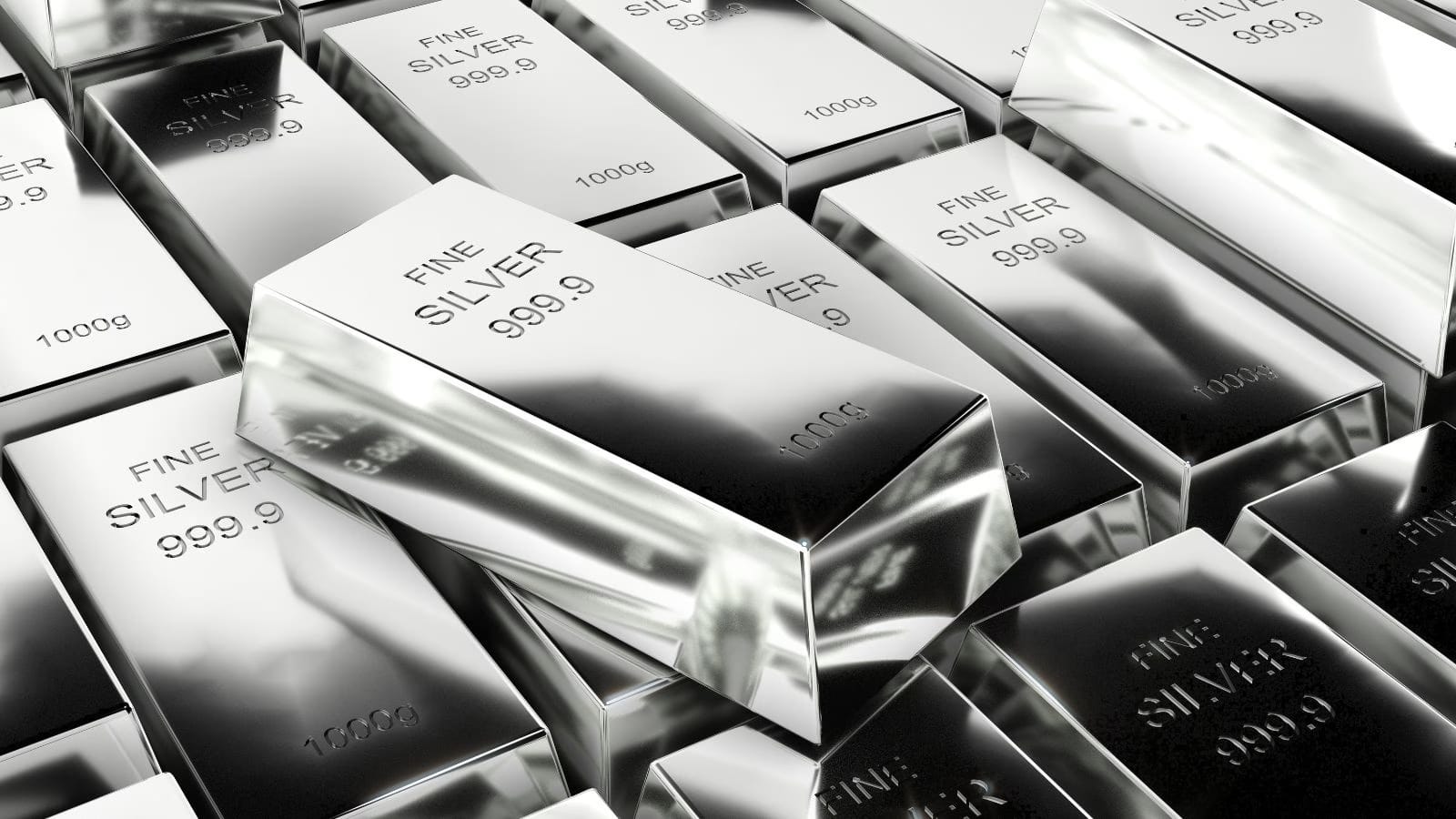 Silver Price Today: चांदी खरीदने वालों के लिए बड़ा मौका! आज फिर धड़ाम हुए दाम, जानें अपने शहर के रेट