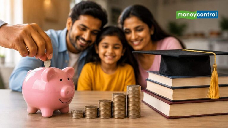 Sukanya Samriddhi Yojana: क्या सुकन्या समृद्धि योजना में इनवेस्ट कर आप बेटी के MBA की फीस जुटा सकते हैं? ये कैलकुलेशन चौंका देगा