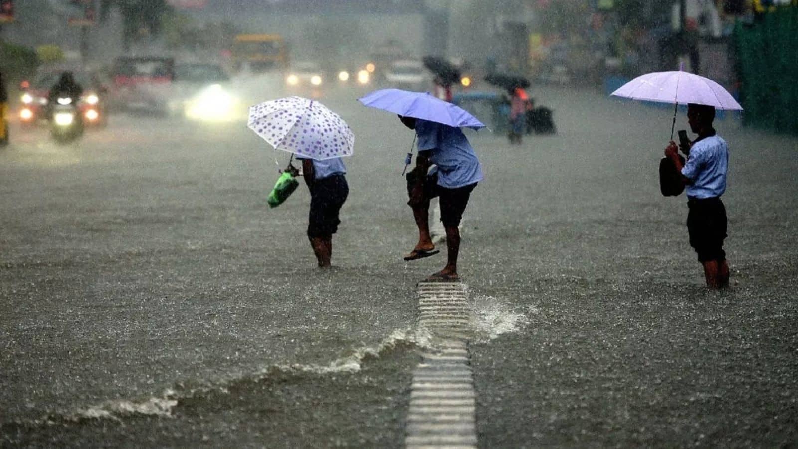 IMD Monsoon date alert: गोरखपुर में 18, वाराणसी 23 और आगरा में 27 जून को, यूपी के शहरों में मानसून के आने की सामान्य डेट नोट कीजिए