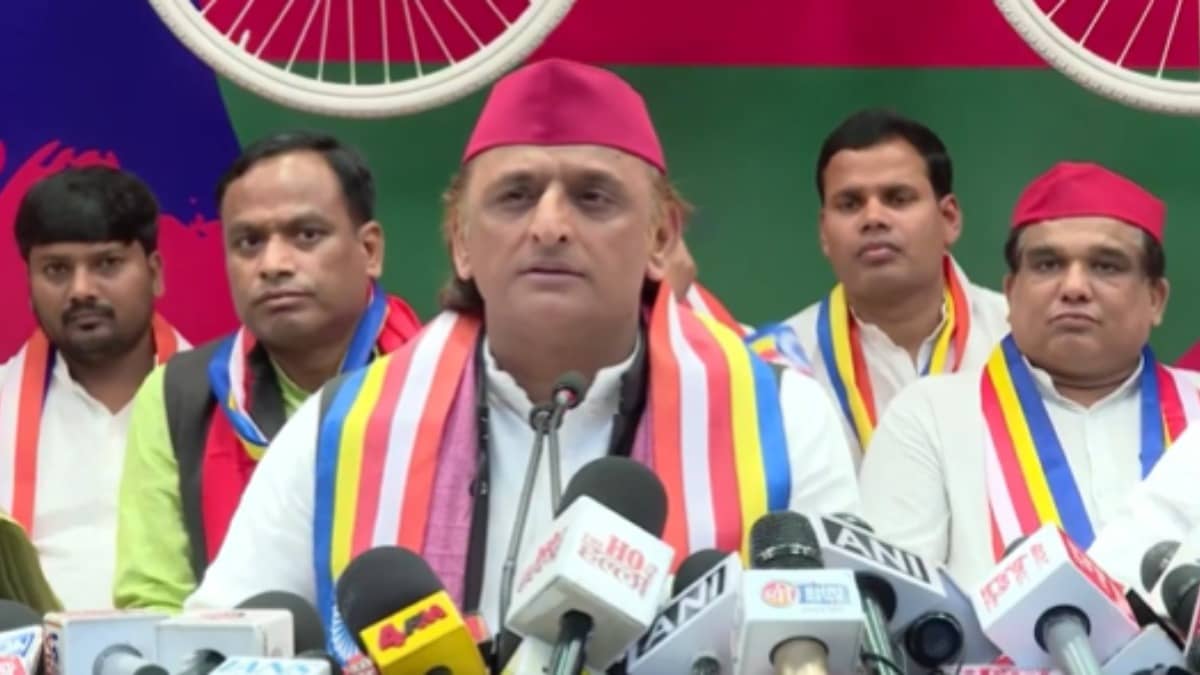 “बंगाल में जीतने जा रही हैं दीदी”, अखिलेश यादव ने BJP पर लगाए गंभीर आरोप; कहा- ‘भाजपा ने UP जैसी साजिश पश्चिम बंगाल में की’