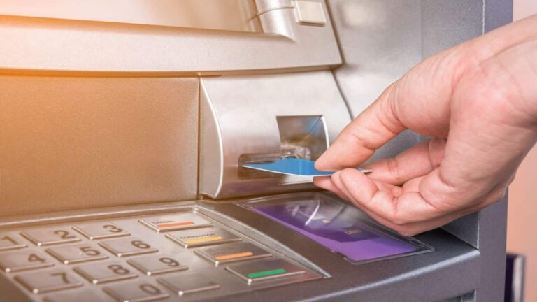 CMS Info Systems का शेयर खुलते ही 10% तक उछला, HDFC Bank से मिले ₹400 करोड़ के ऑर्डर का दिखा असर