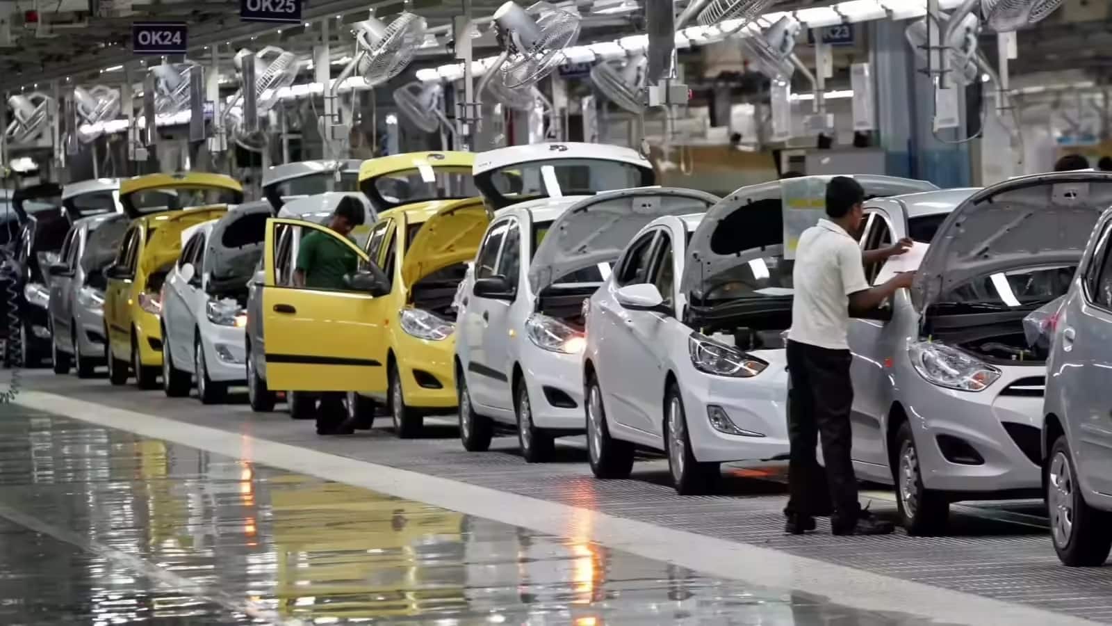 April Auto Sales: इन 2 ऑटो कंपनियों के बिक्री में दिखा जबरदस्त उछाल, सोमवार को शेयर में आएगा उछाल