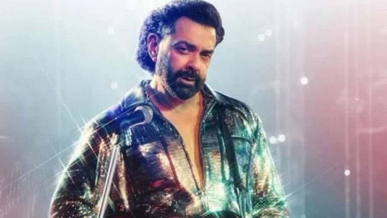 Bobby Deol: लॉन्च से पहले 'बंदर' के प्रमोशन्स के लिए बॉबी देओल ने रोका यूके का शेड्यूल, वापस लौटे भारत!