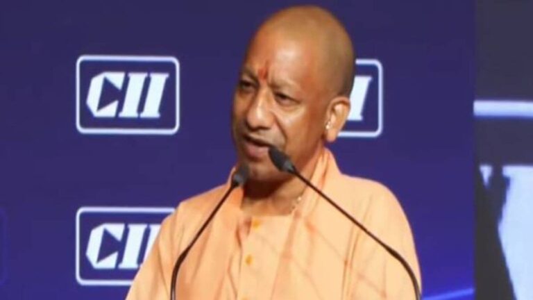 CM योगी ने रोंगटे खड़े करने वाले वाक्ये का किया जिक्र, कहा- दशकों तक यूपी अराजकता का पर्याय था, हमने 'एक माफिया एक युग' का अंत किया