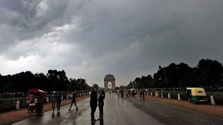 सियासत गर्म लेकिन दिल्‍ली में ठंडा-ठंडा कूल-कूल, झमाझम बारिश से NCR में शिमला जैसा सुहाना हुआ मौसम; कुछ दिन और बरसेंगे बादल