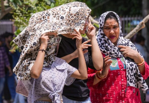 Delhi Weather: दिल्ली में लौटेगा भीषण गर्मी का कहर, कई दिनों तक 40°C से ऊपर रहेगा तापमान, IMD ने जारी किया अलर्ट