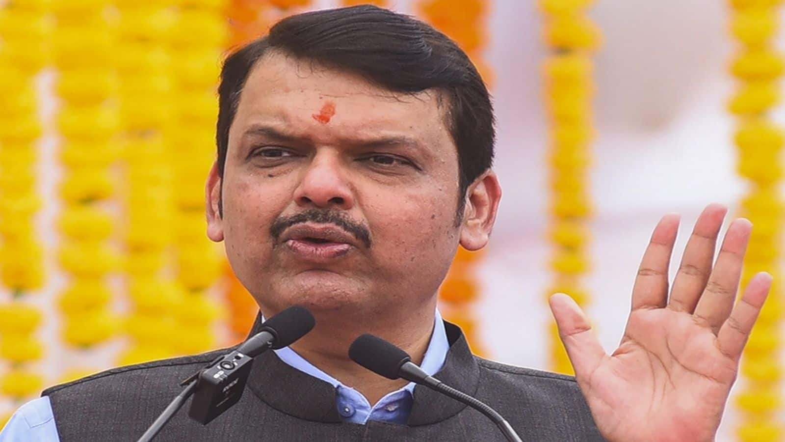 'बिना मंजूरी के कोई भी मंत्री नहीं करेगा हवाई यात्रा'! PM मोदी की अपील के बाद महाराष्ट्र सरकार ने शुरू की खर्चों में कटौती