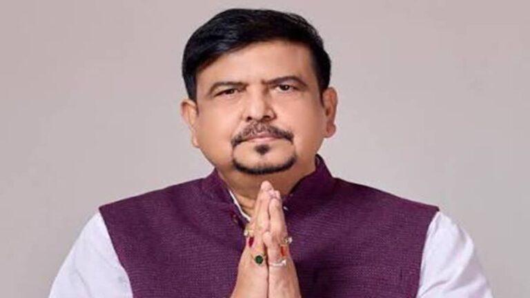 BREAKING: ममता सरकार के मंत्री पर बड़ा एक्शन, नगर निगम भर्ती घोटाला मामले में TMC नेता सुजीत बोस को ED ने किया गिरफ्तार
