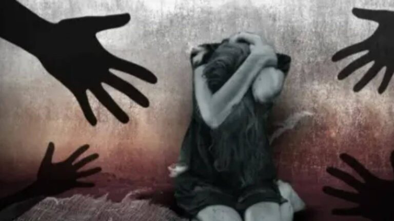Delhi: हिंदू बनकर इंस्टा पर फहीम ने की दोस्ती, शादी का झांसा देकर करवाया धर्म परिवर्तन... फिर ससुर-देवर समेत इन लोगों ने किया गैंगरेप