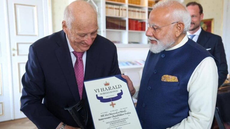 नॉर्वे ने PM मोदी को दिया सर्वोच्च सम्मान, 32वां अंतरराष्ट्रीय पुरस्कार पाकर प्रधानमंत्री ने देश के सम्मान में लगाया चार चांद