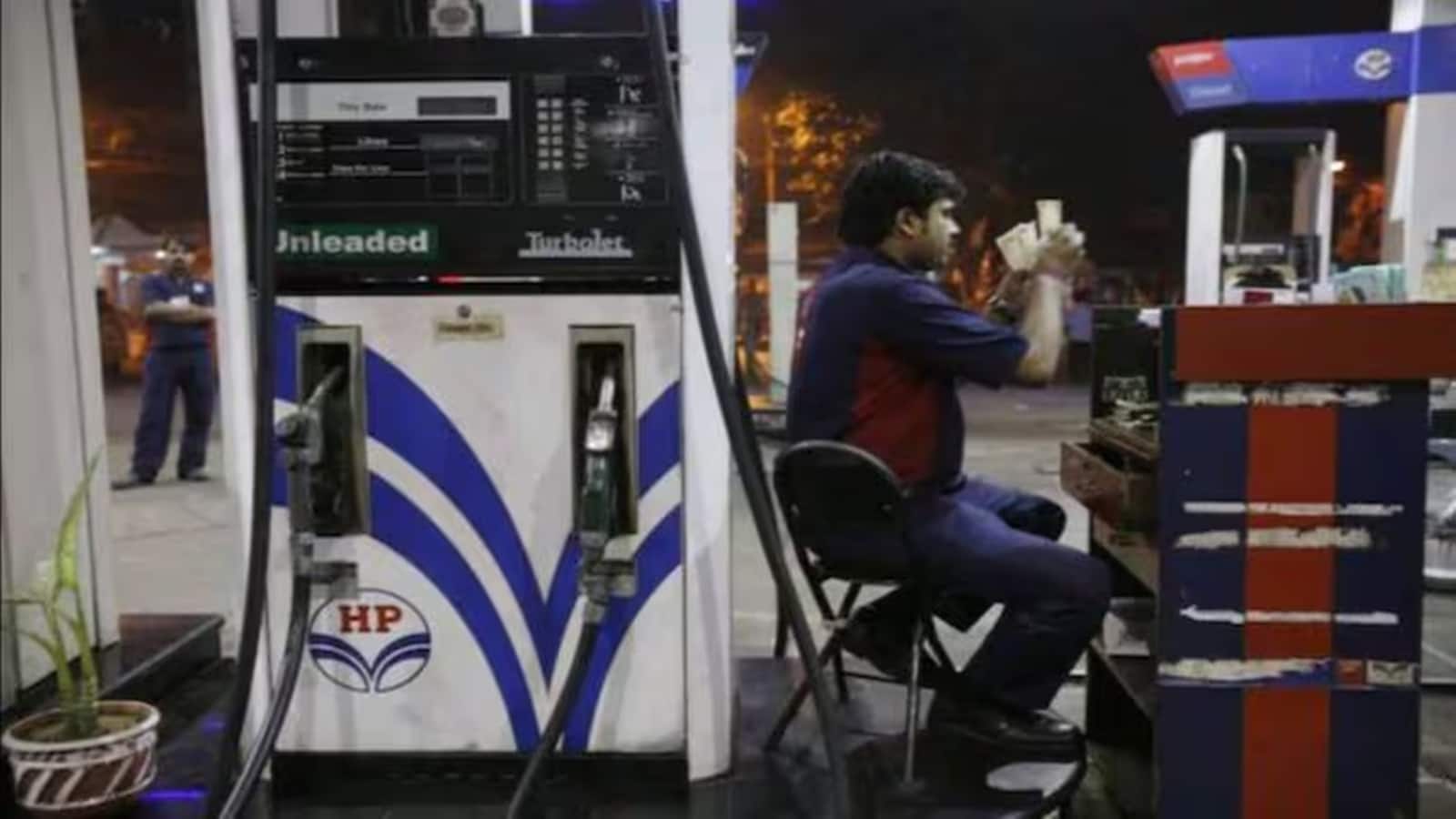 HPCL Q4 Results: 5 साल के सबसे तगड़े डिविडेंड का ऐलान, झूमते हुए 5% उछले शेयर