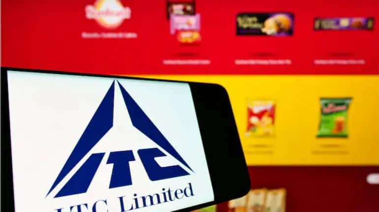 ITC Q4 Results: आईटीसी का प्रॉफिट 5 फीसदी बढ़कर 5,113 करोड़ रुपये, प्रति शेयर ₹8 डिविडेंड का ऐलान
