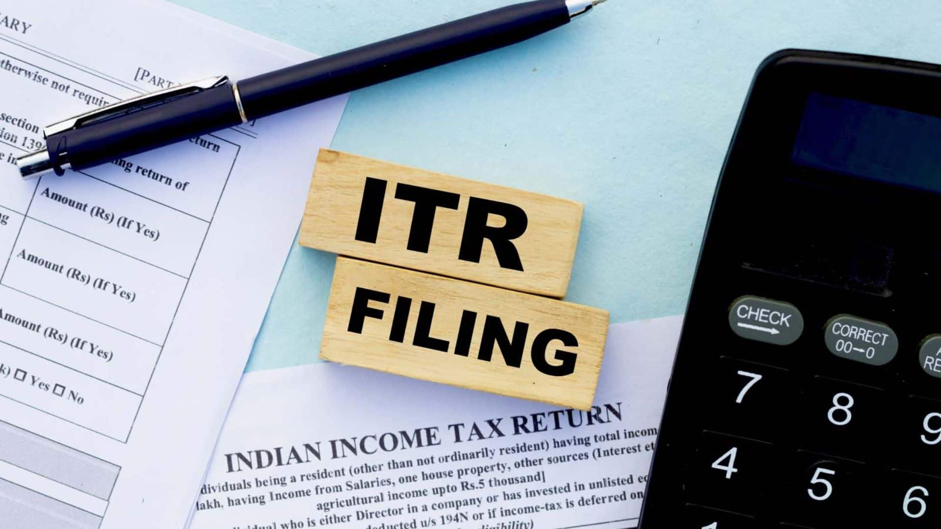 ITR Filing 2026: क्या आप भी हैं कन्फ्यूज? सैलरीड क्लास और फ्रीलांसर्स ऐसे चुनें सही ITR फॉर्म, वरना आ सकता है नोटिस!