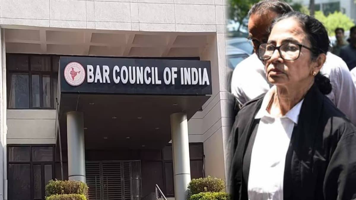 'वकील' बनकर काले कोट में अदालत पहुंचना ममता बनर्जी को पड़ सकता है भारी, बार काउंसिल ऑफ इंडिया ने पत्र लिखकर मांगे ये रिकॉर्ड