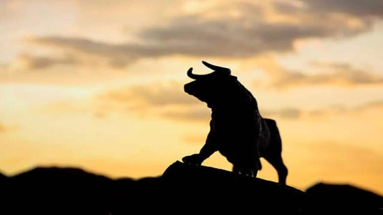 Share Market Live Update: सेंसेक्स 357 अंक चढ़ा, निफ्टी 23700 के पार, Infosys, TCS टॉप गेनर