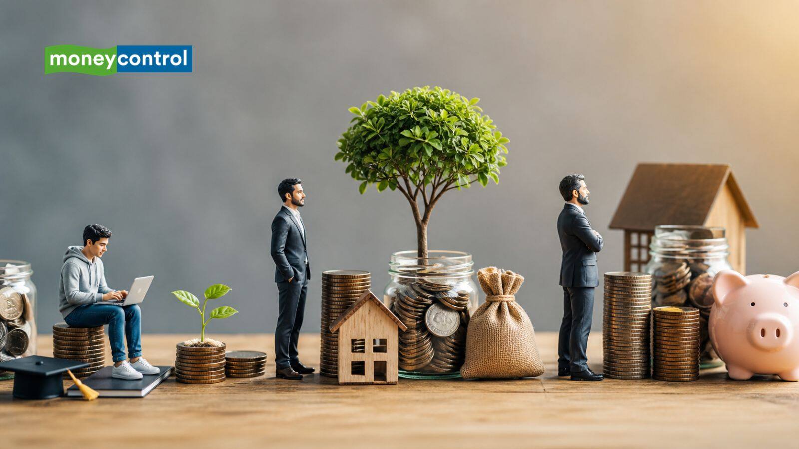 20, 30 और 40... उम्र के हर दशक में कैसे बनाएं निवेश, खर्च और लोन के बीच संतुलन?