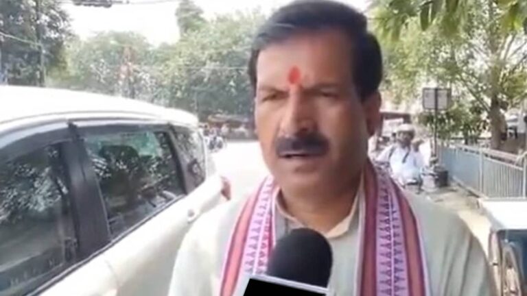 Bihar: 'JDU का BJP में विलय हो गया, दोनों में अंदरखाने सबकुछ ठीक नहीं है, ये सरकार ज्यादा दिन...', RJD ने सम्राट सरकार पर बोला हमला
