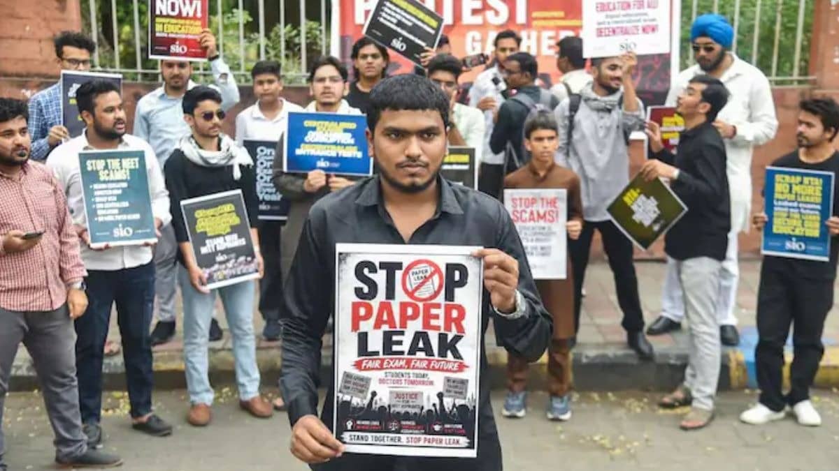 'NTA ने सबक नहीं सीखा, ये दुख की बात', NEET पेपर लीक मामले में सुप्रीम कोर्ट सख्त, सरकार से नोटिस जारी कर मांगा जवाब