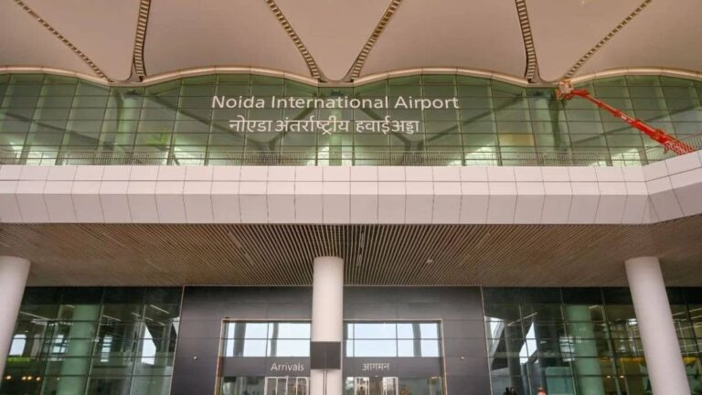 Noida Airport: इंतजार खत्म, इस तारीख से नोएडा एयरपोर्ट से शुरू होगी उड़ान, इंटरनेशनल फ्लाइट को लेकर आया नया अपडेट