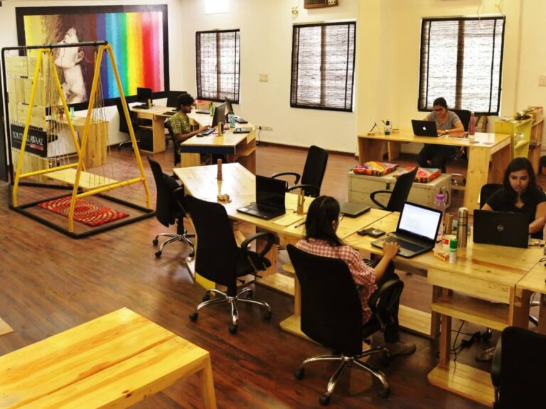 कर्मचारियों को मिलेगी हफ्ते में 3 दिन छुट्टी! लेबर कोड आने के बाद क्या होगा हफ्ते में 4 दिन करना होगा काम