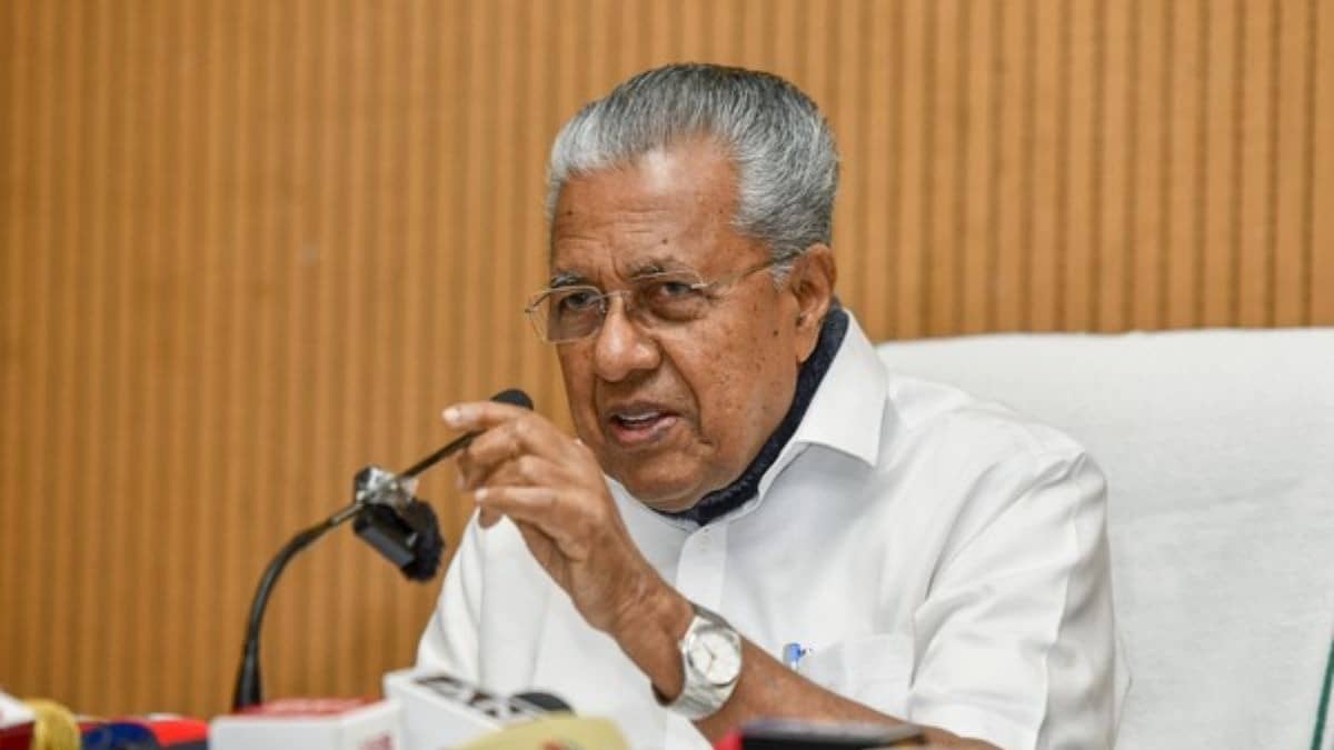 क्या केरल में होने वाला है बड़ा उलटफेर? नतीजे आने से पहले पिनाराई विजयन ने बायो से हटाया 'CM'