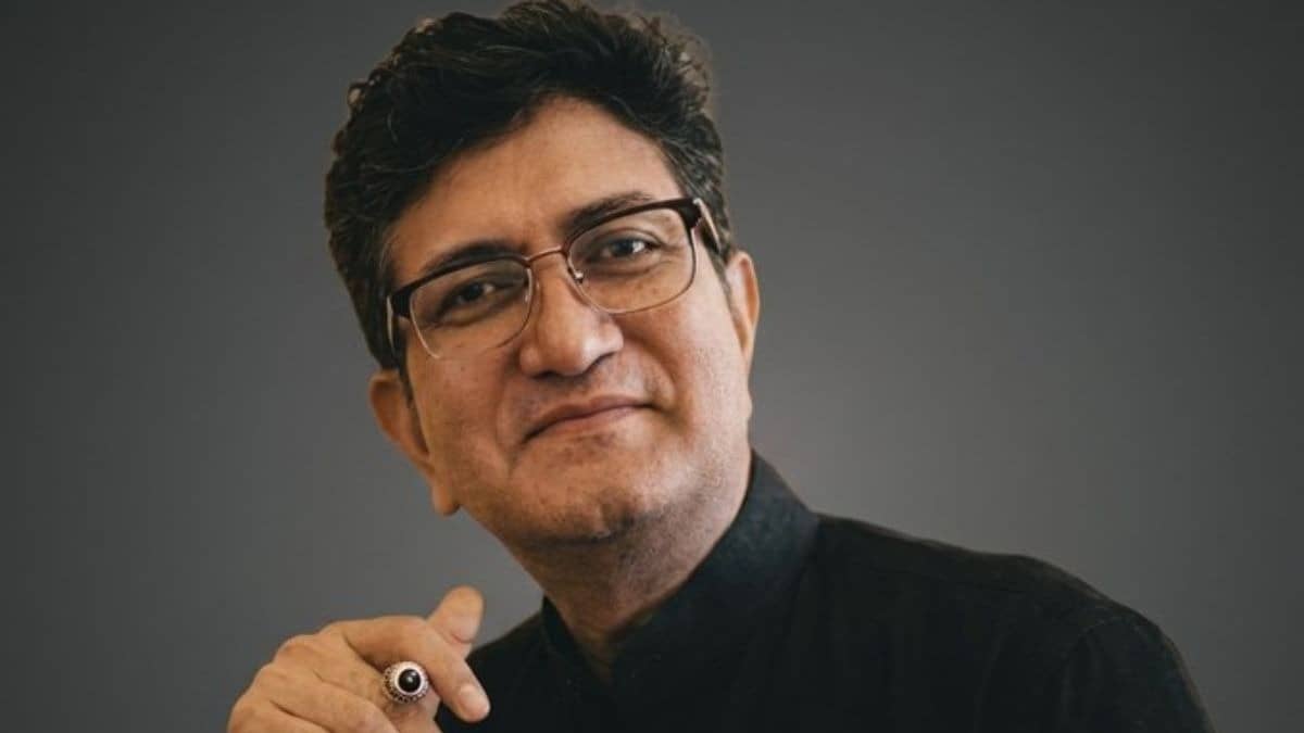 मशहूर गीतकार प्रसून जोशी बने प्रसार भर्ती के चेयरमैन, सूचना एवं प्रसारण मंत्रालय ने की घोषणा