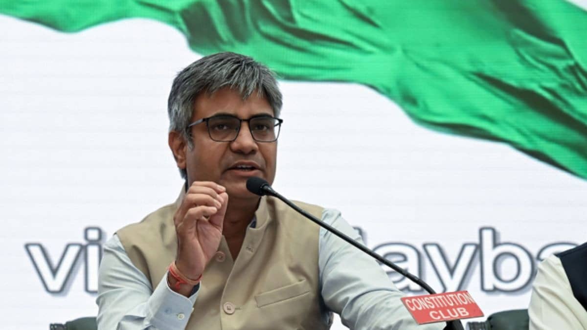 कौन हैं संदीप पाठक? राघव चड्ढा के साथ AAP छोड़ थामा BJP का दामन, अब लटक रही गिरफ्तारी की तलवार, गंभीर धाराओं में केस दर्ज