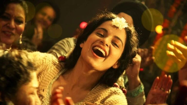 Queen 2 Shooting: कंगना रनौत ने मुंबई में शुरू की 'क्वीन 2' की शूटिंग, संसद और सिनेमा के बीच बैठा रहीं तालमेल
