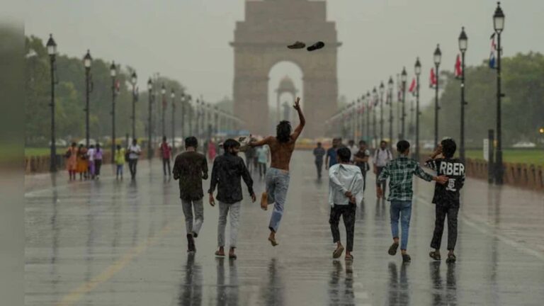 BREAKING: दिल्ली-NCR में बारिश... लू के थपेड़ों और गर्मी से मिली बड़ी राहत, जानिए IMD का ताजा अपडेट