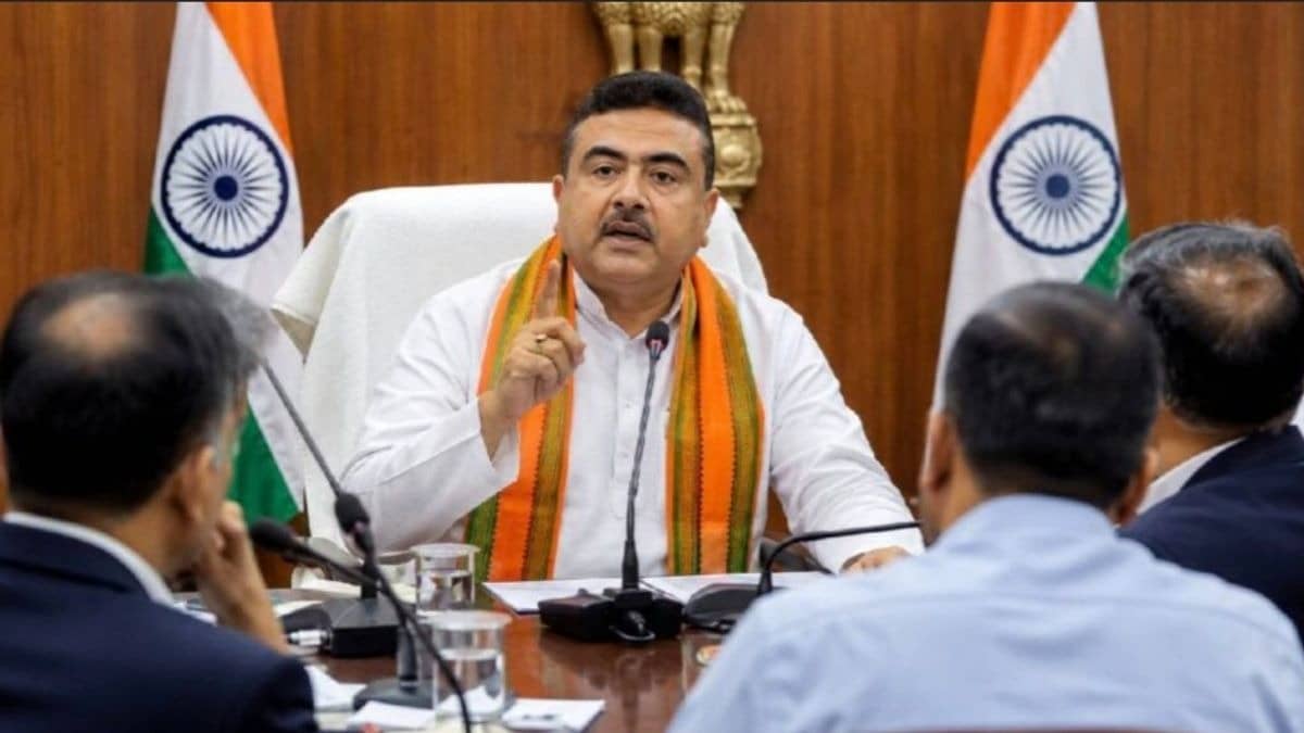 बंगाल में महिलाओं की बल्ले-बल्ले! हर महीने खाते में आएंगे ₹3000, फ्री बस यात्रा का मिला तोहफा... सुवेंदु कैबिनेट ने लिए ताबड़तोड़ फैसले