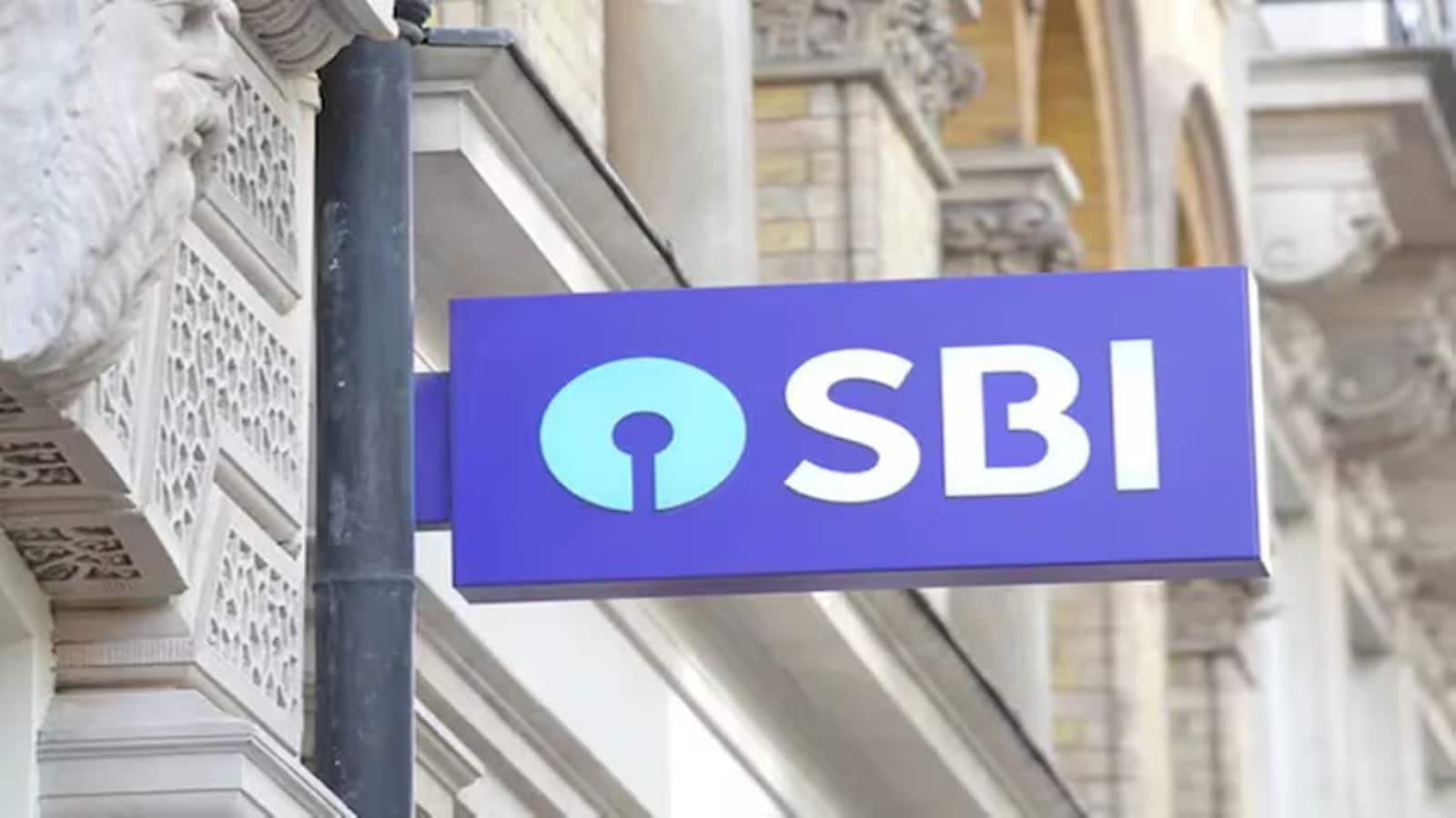 SBI Share Price: क्या 7% क्रैश करने के बाद एसबीआई का शेयर खरीद लेना चाहिए?