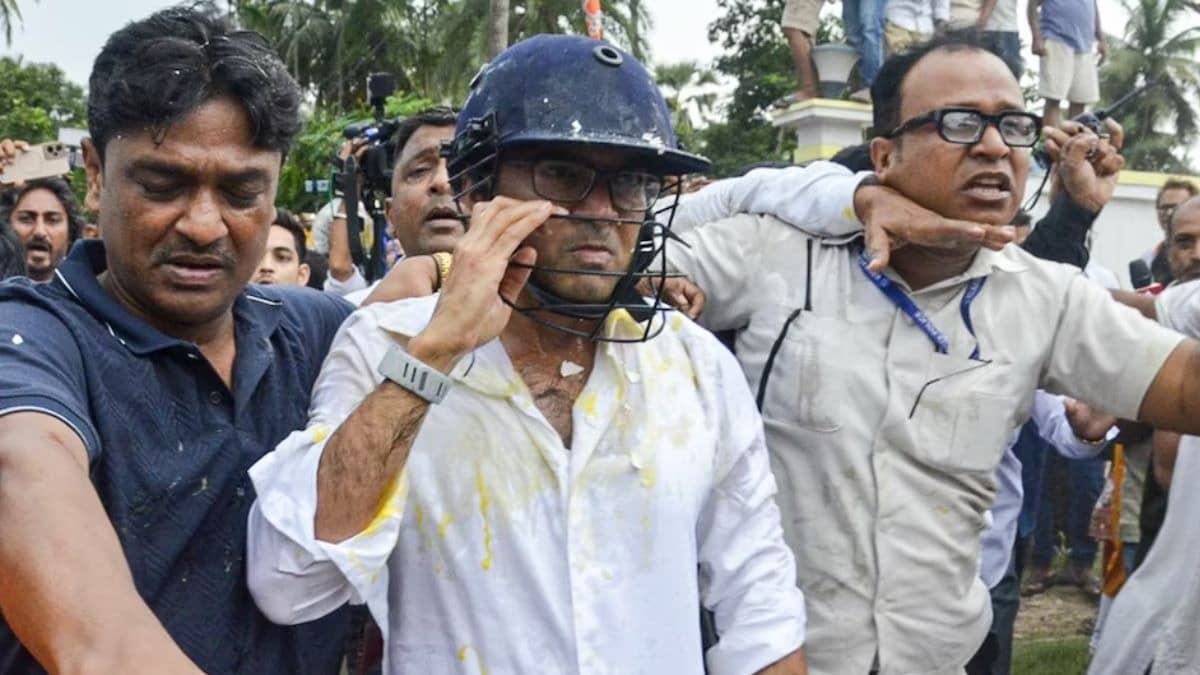 'अंडे फेंके, ईंटें मारी और शर्ट फाड़...', अपने ऊपर हुए हमले को लेकर बोले अभिषेक बनर्जी, कहा- वे मुझे मारना चाहते थे