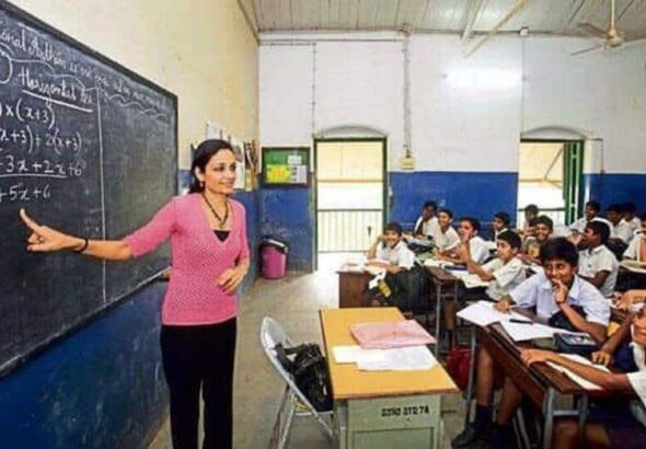 UP School education recruitment: इन स्कूलों में जल्द की जाएगी 23,000 से ज्यादा शिक्षक पदों पर भर्ती, आधिकारिक पोर्टल पर जल्द जारी होगा भर्ती का नोटिस