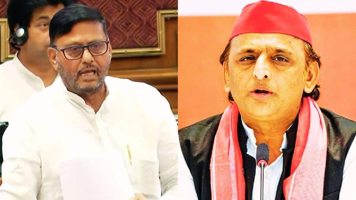 'महिलाओं को स्तन ढकने का अधिकार टीपू सुल्तान ने दिया था...',अखिलेश यादव के करीबी तूफानी सरोज के विवादित बयान पर हुआ बवाल, तो सपा ने झाड़ा पल्ला