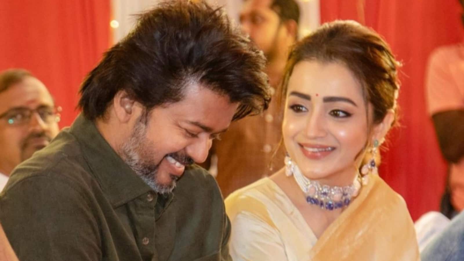 Trisha Krishnan: विजय के साथ अफेयर और 'करुप्पू' की रिलीज के बीच तृषा कृष्णन ने बढ़ाई फीस, अब इतने करोड़ करेंगी चार्ज!